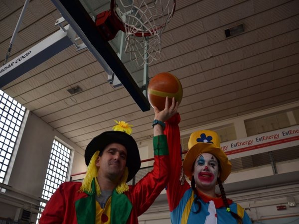 17155662_10154191449780178_2756830886505812096_n (600 x 450)